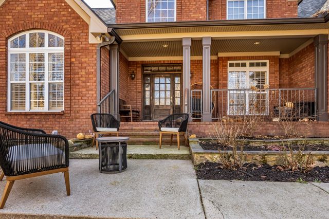 208 Scenic Dr, Dickson, TN 37055