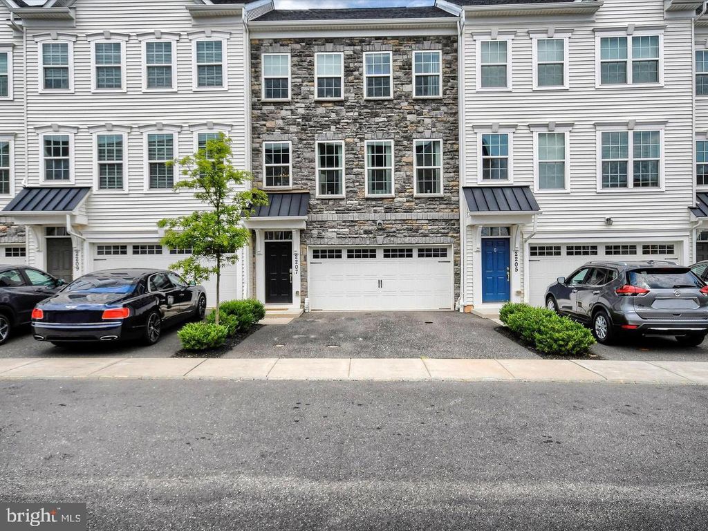 2207 EVIN DR, Warrington, PA 18976
