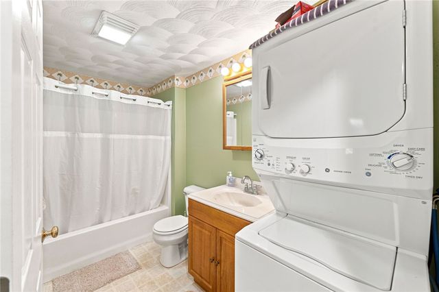 100 Spring Water Drive, Woonsocket, RI 02895