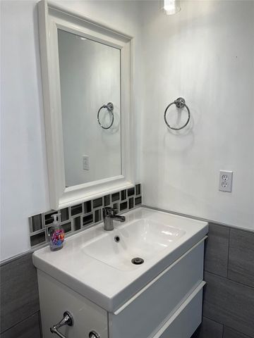 3252 NW 121ST Avenue, Sunrise, FL 33323