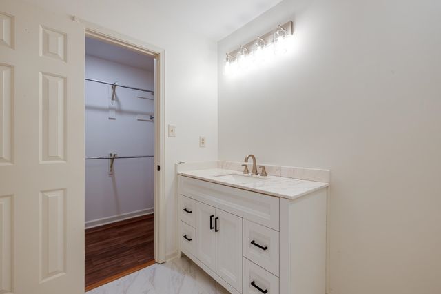 2926 ELMRIDGE CV, Germantown, TN 38138