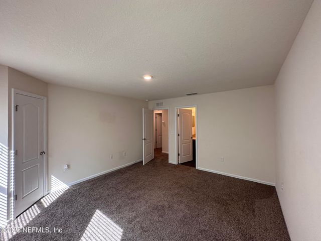316 PISTACHIO Place, Jacksonville, FL 32216