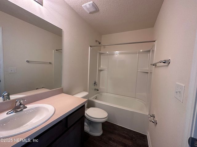 316 PISTACHIO Place, Jacksonville, FL 32216