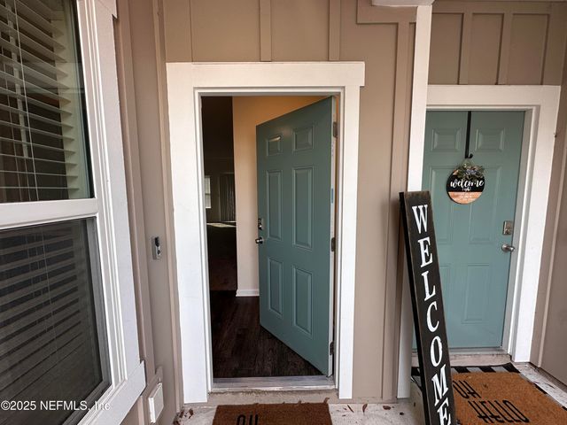 316 PISTACHIO Place, Jacksonville, FL 32216