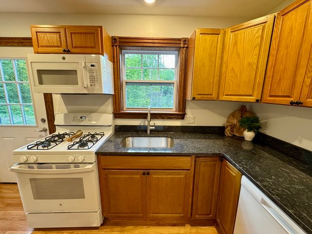27 Popple Camp Rd, Petersham, MA 01366