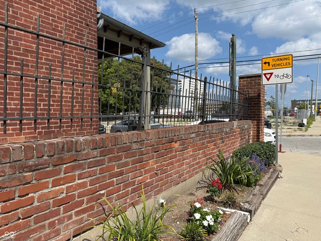 1486 N Illinois Street 1, Indianapolis, IN 46202