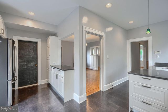 2210 LAKE AVE, Baltimore, MD 21213