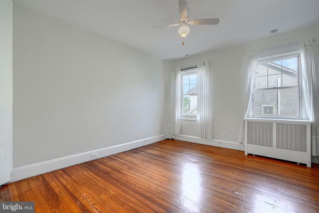 2210 LAKE AVE, Baltimore, MD 21213