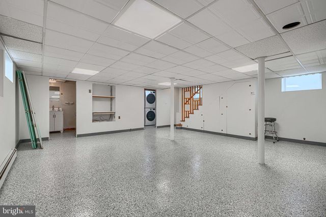 2210 LAKE AVE, Baltimore, MD 21213