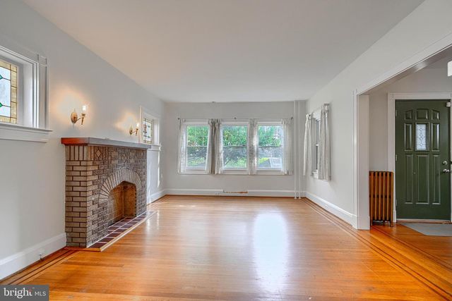 2210 LAKE AVE, Baltimore, MD 21213