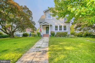 2210 LAKE AVE, Baltimore, MD 21213