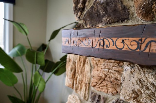 479 Newburne Pointe, Bloomfield Hills, MI 48304