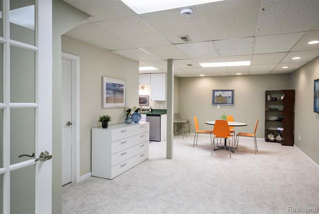 479 Newburne Pointe, Bloomfield Hills, MI 48304