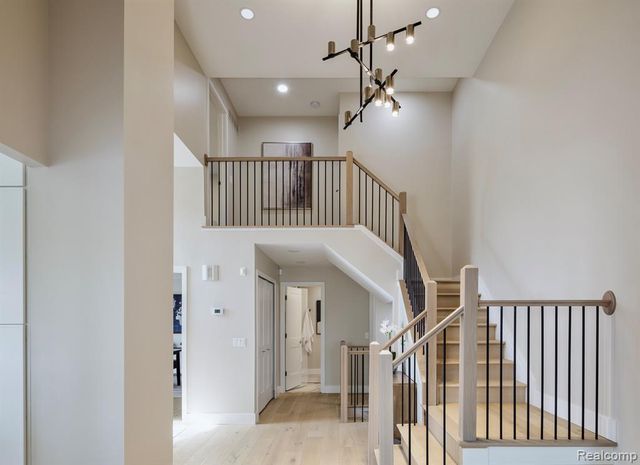 479 Newburne Pointe, Bloomfield Hills, MI 48304