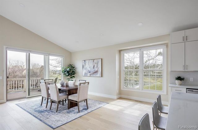 479 Newburne Pointe, Bloomfield Hills, MI 48304