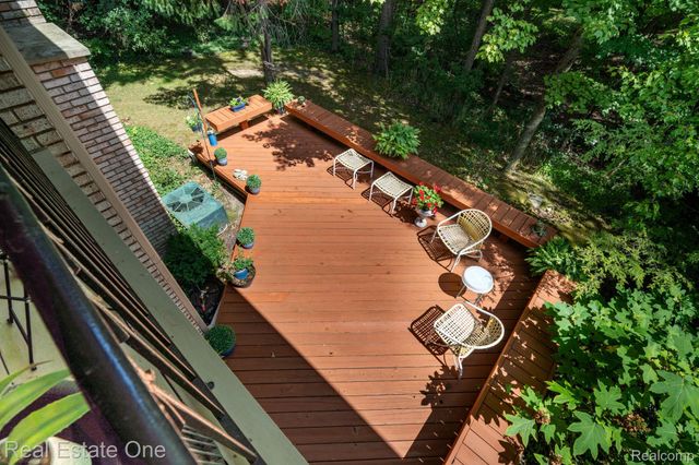 1361 Knollcrest Circle, Bloomfield Charter Township, MI 48304