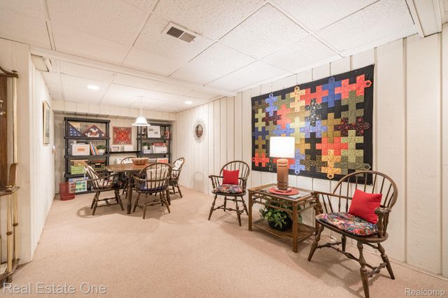 1361 Knollcrest Circle, Bloomfield Charter Township, MI 48304