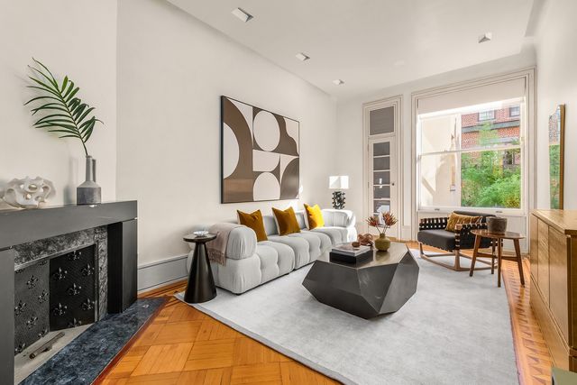 164 E 71st Street, New York City, NY 10021