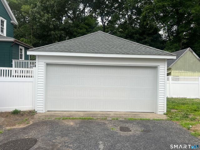 39 Geer Avenue, Norwich, CT 06360
