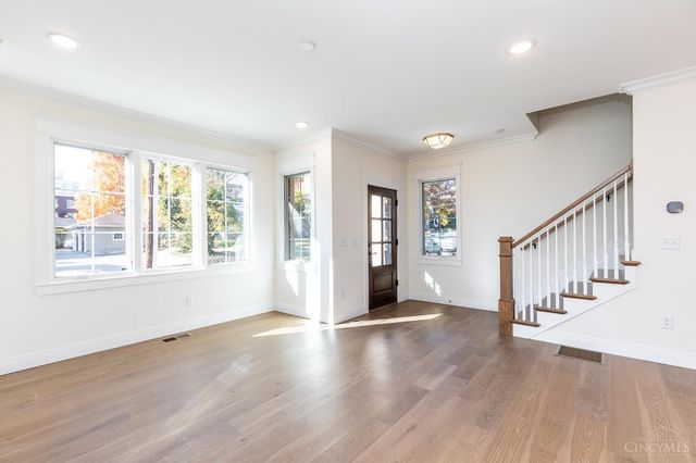 3506 Shaw Avenue, Cincinnati, OH 45208