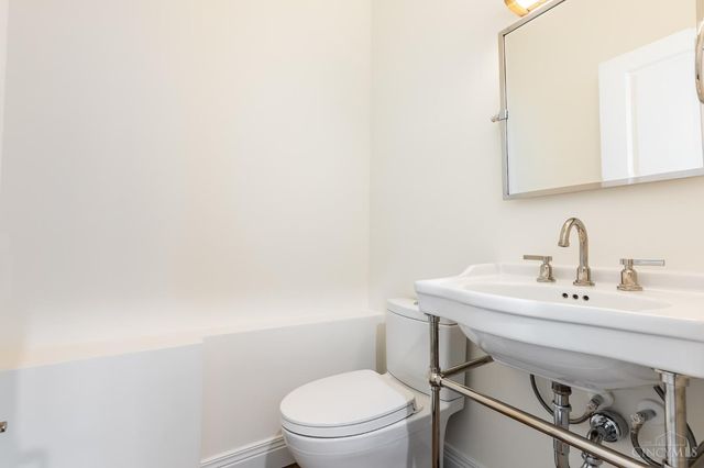 3506 Shaw Avenue, Cincinnati, OH 45208