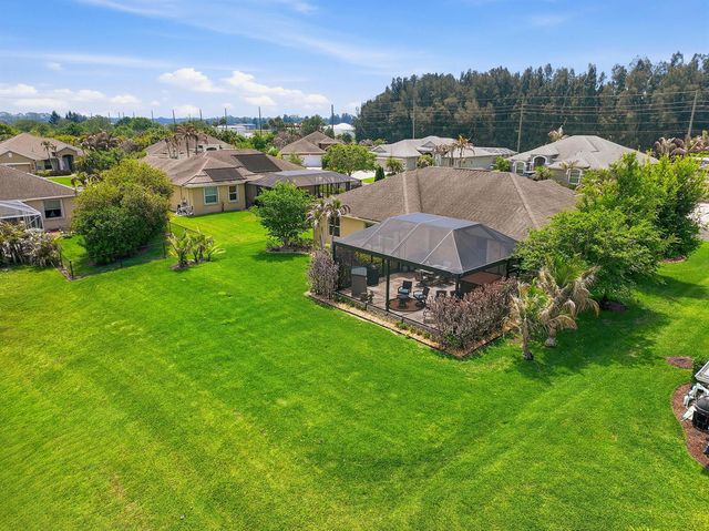 1215 Southlakes Way SW, Vero Beach, FL 32968