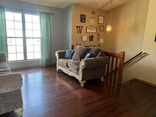 433 Hances Drive, Blacklick, OH 43004