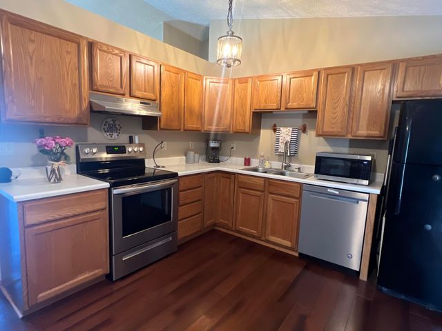 433 Hances Drive, Blacklick, OH 43004