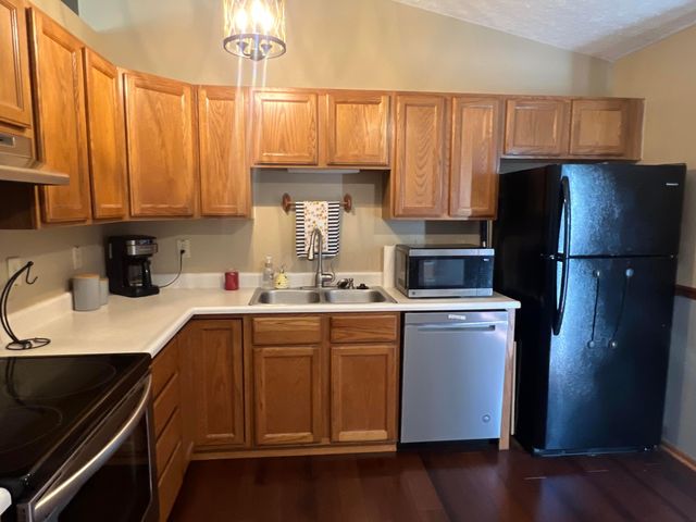 433 Hances Drive, Blacklick, OH 43004