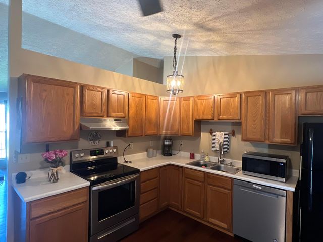 433 Hances Drive, Blacklick, OH 43004