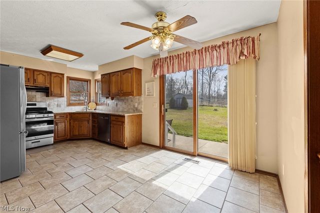 9431 Yvonne Drive, North Royalton, OH 44133