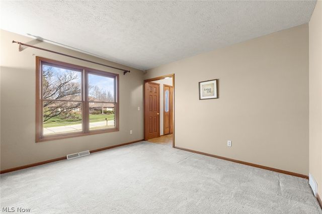 9431 Yvonne Drive, North Royalton, OH 44133