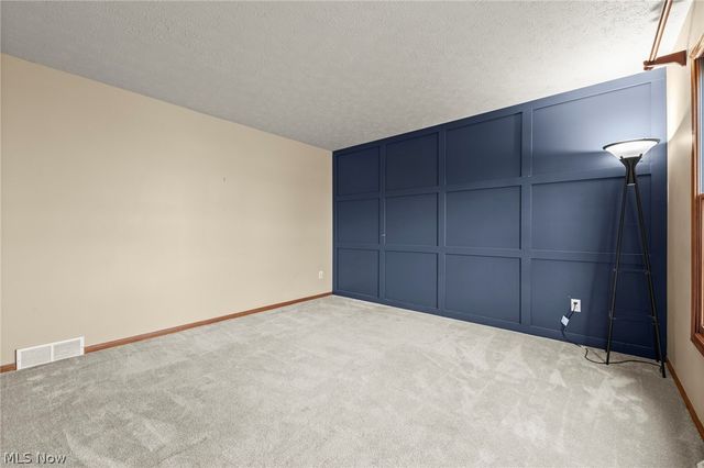 9431 Yvonne Drive, North Royalton, OH 44133