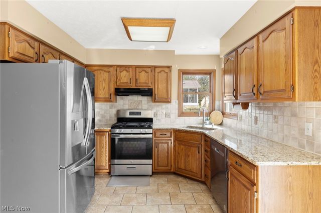 9431 Yvonne Drive, North Royalton, OH 44133