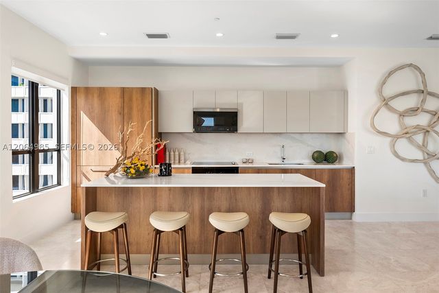 701 Valencia Ave 405, Coral Gables, FL 33134