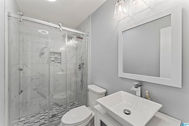 504 SHELTERED COVE ROAD, Jasper, AL 35504