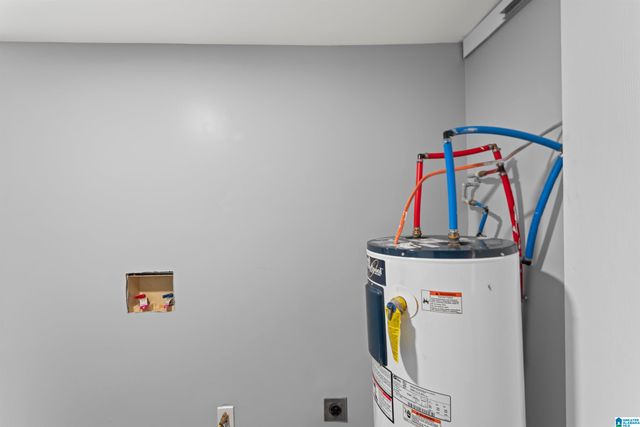 504 SHELTERED COVE ROAD, Jasper, AL 35504