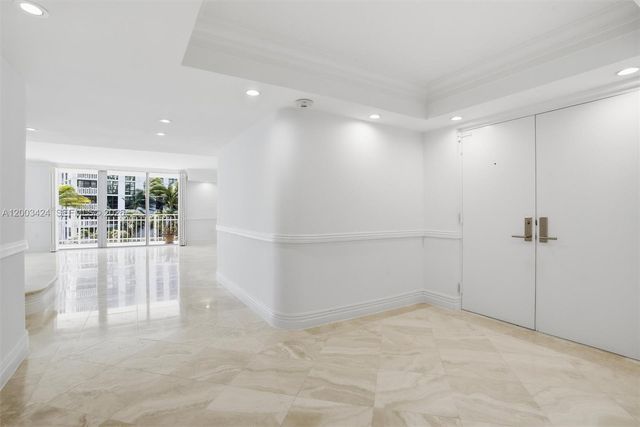 600 Grapetree Dr 4BS, Key Biscayne, FL 33149