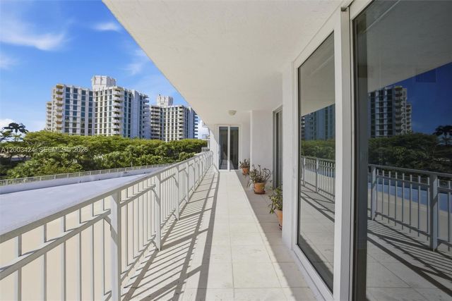 600 Grapetree Dr 4BS, Key Biscayne, FL 33149