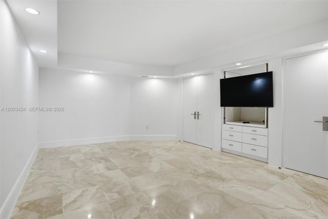 600 Grapetree Dr 4BS, Key Biscayne, FL 33149