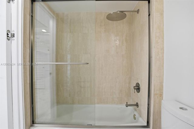 600 Grapetree Dr 4BS, Key Biscayne, FL 33149