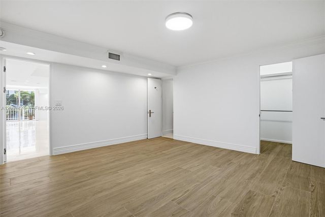 600 Grapetree Dr 4BS, Key Biscayne, FL 33149