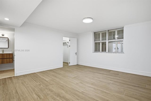 600 Grapetree Dr 4BS, Key Biscayne, FL 33149