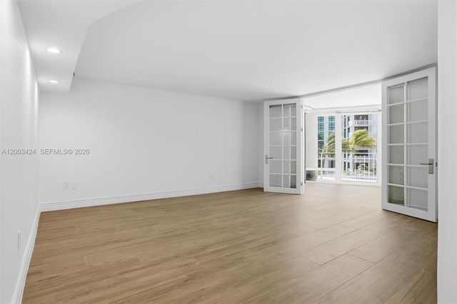 600 Grapetree Dr 4BS, Key Biscayne, FL 33149