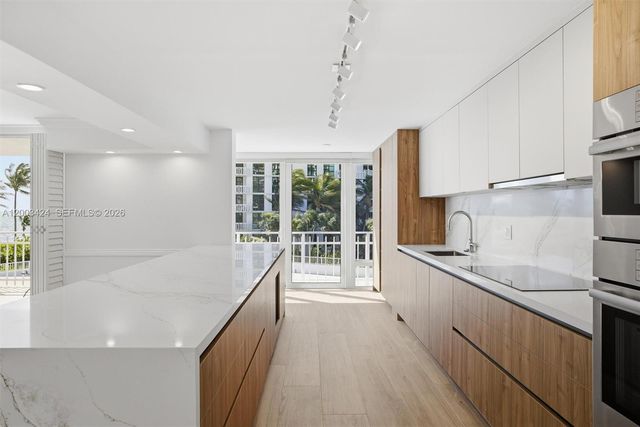 600 Grapetree Dr 4BS, Key Biscayne, FL 33149