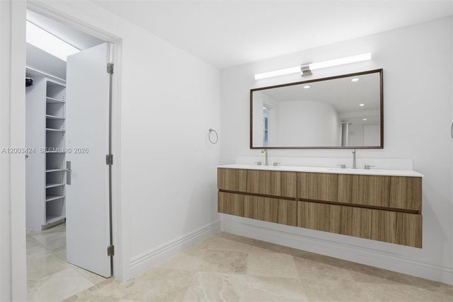 600 Grapetree Dr 4BS, Key Biscayne, FL 33149