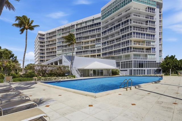 600 Grapetree Dr 4BS, Key Biscayne, FL 33149