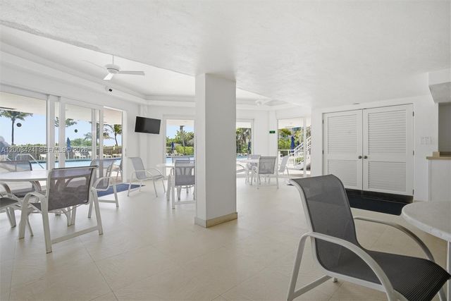600 Grapetree Dr 4BS, Key Biscayne, FL 33149