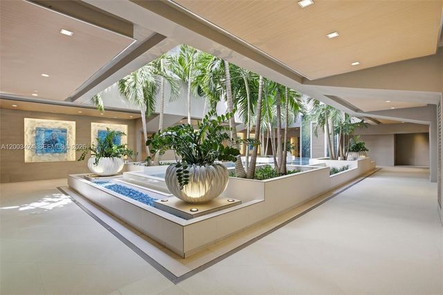 600 Grapetree Dr 4BS, Key Biscayne, FL 33149