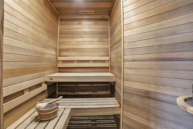 600 Grapetree Dr 4BS, Key Biscayne, FL 33149